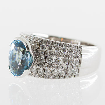 18ct w/g Blue Zircon & diamond ring