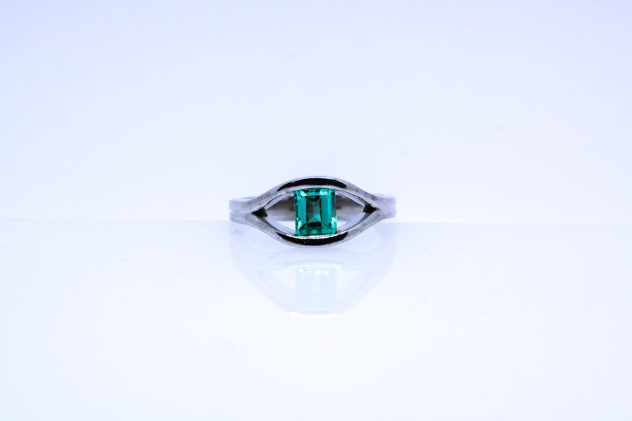 18ct w/g Emerald ring
