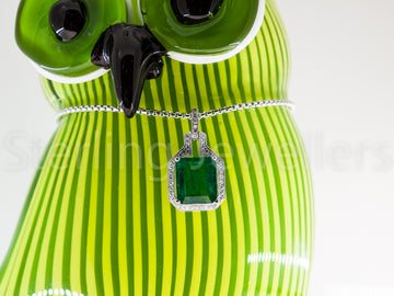 18ct w/g Emerald & Diamond pendant